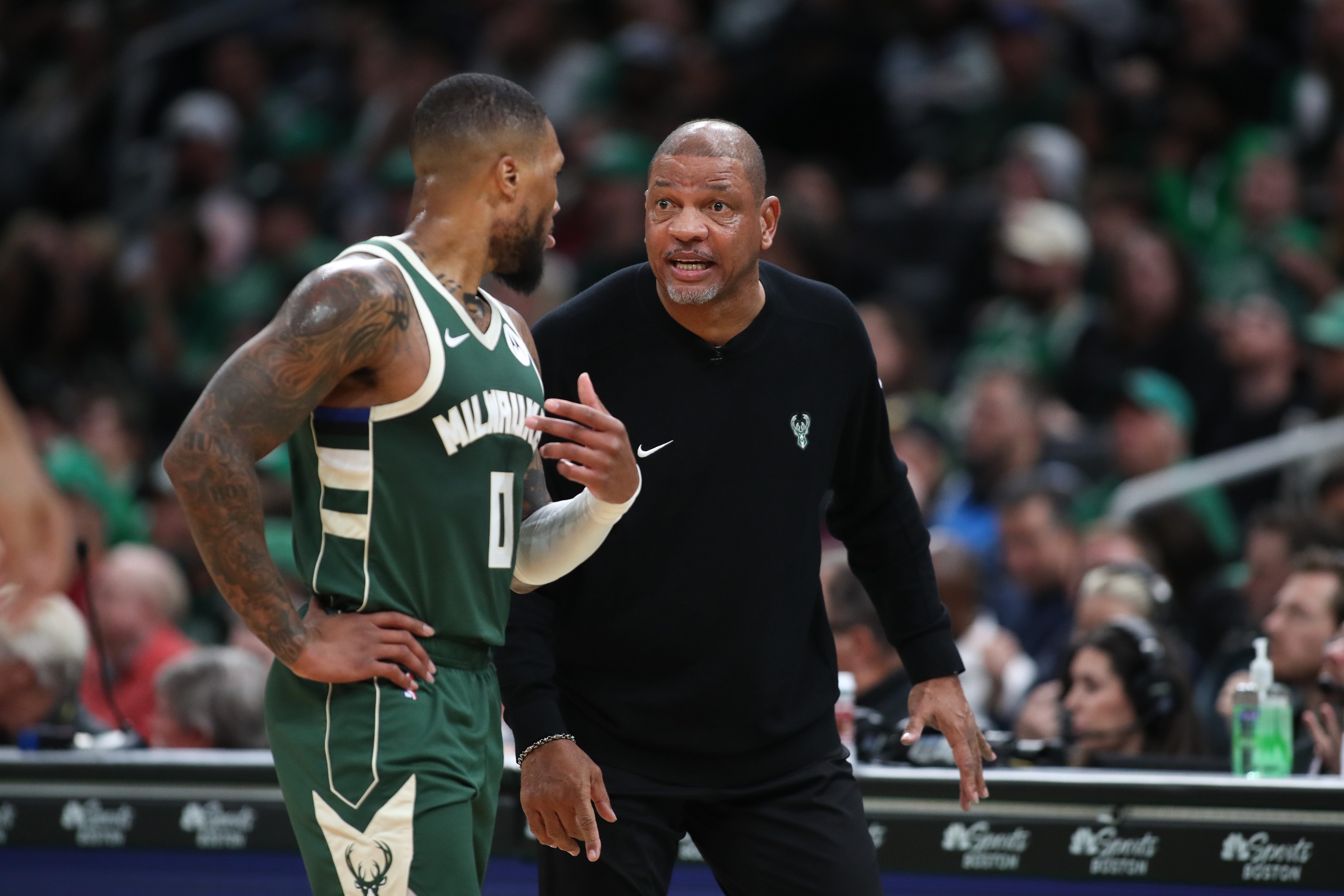 NG SPORTS-训练课后NBA常规赛传出新动向，密尔沃基雄鹿回应争议，高层表态：气氛紧张，临场指挥获称赞的简单介绍