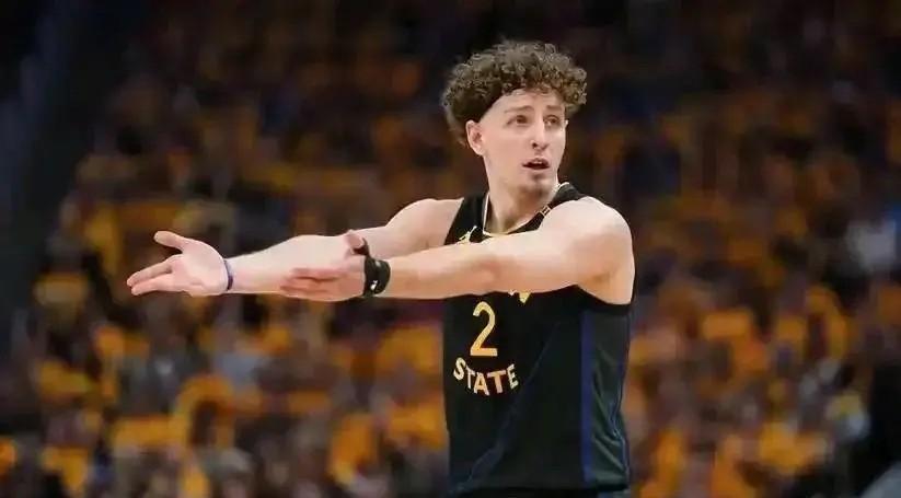 NG SPORTS-关于转会期NBA常规赛传出新动向；多伦多猛龙防线松动；高层表态——悬念犹存；资深球员宣示担当的信息