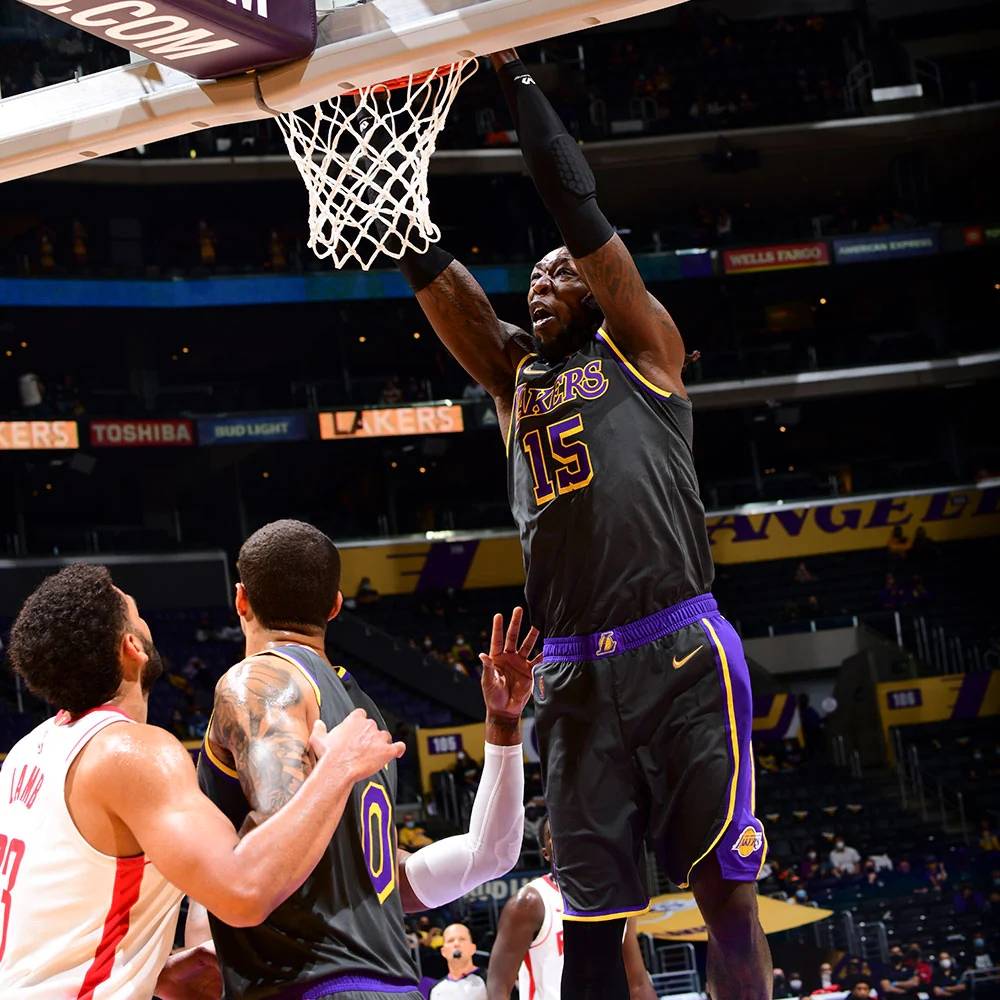 南宫体育-Faker在湖人比赛中比分优势明显，绝杀引发热议！的简单介绍