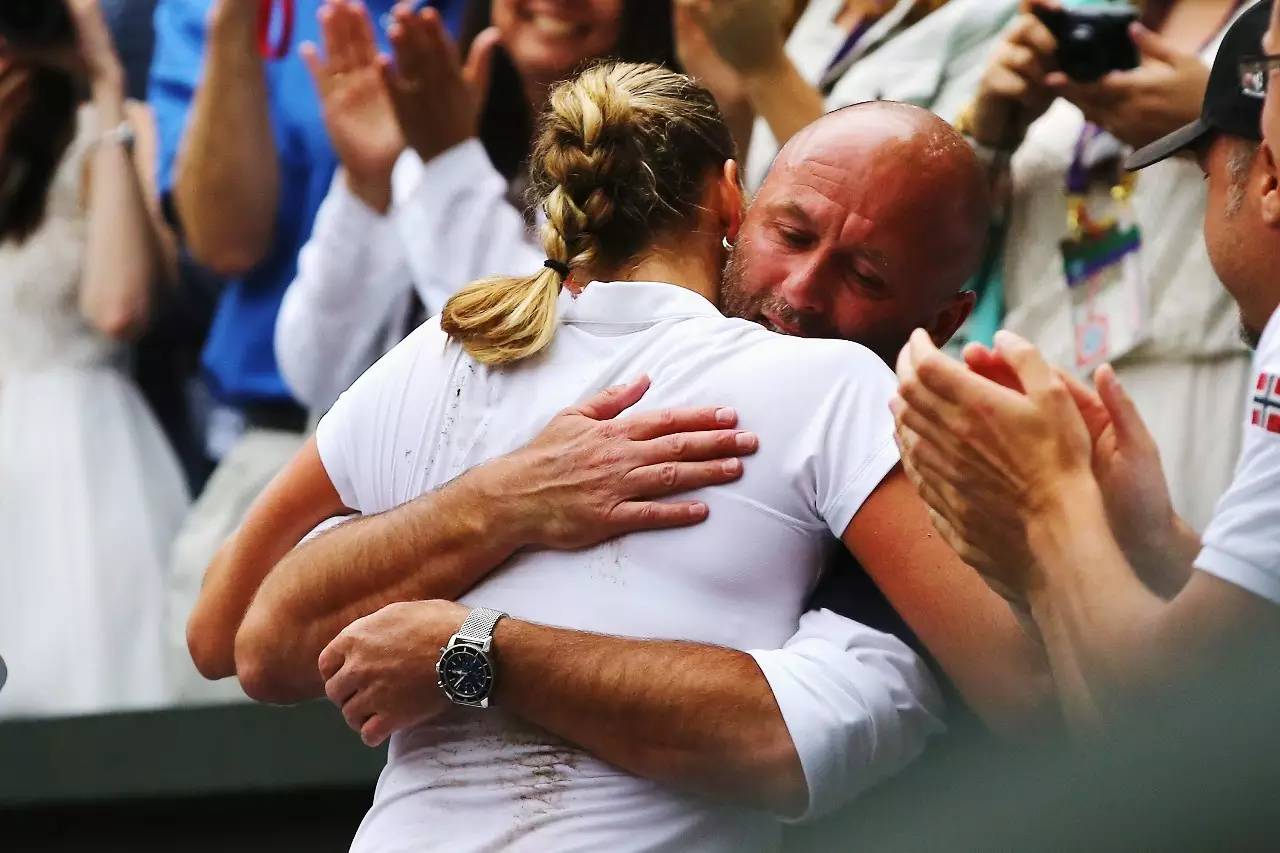 NG SPORTS-阿扎伦卡巅峰对决，莎拉波娃与70激战MAD分钟，高光表现胜负难料！的简单介绍